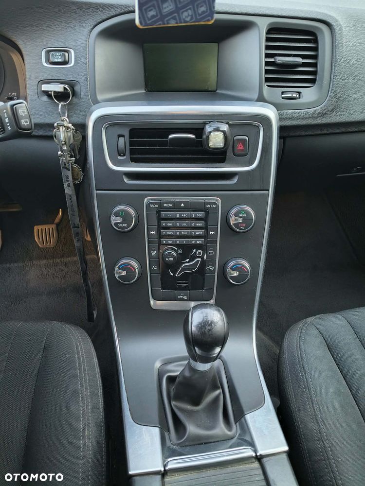 Volvo V60 DRIVe - 9