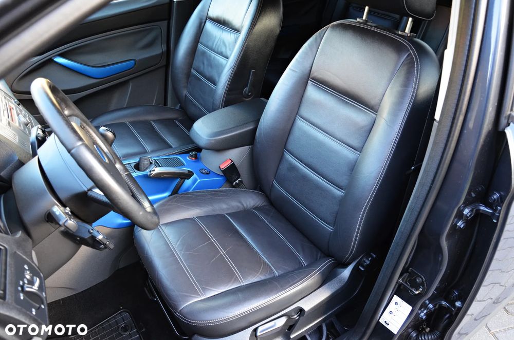 Ford Kuga 2.5 4x4 Trend - 29