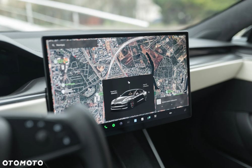 Tesla Model S - 19