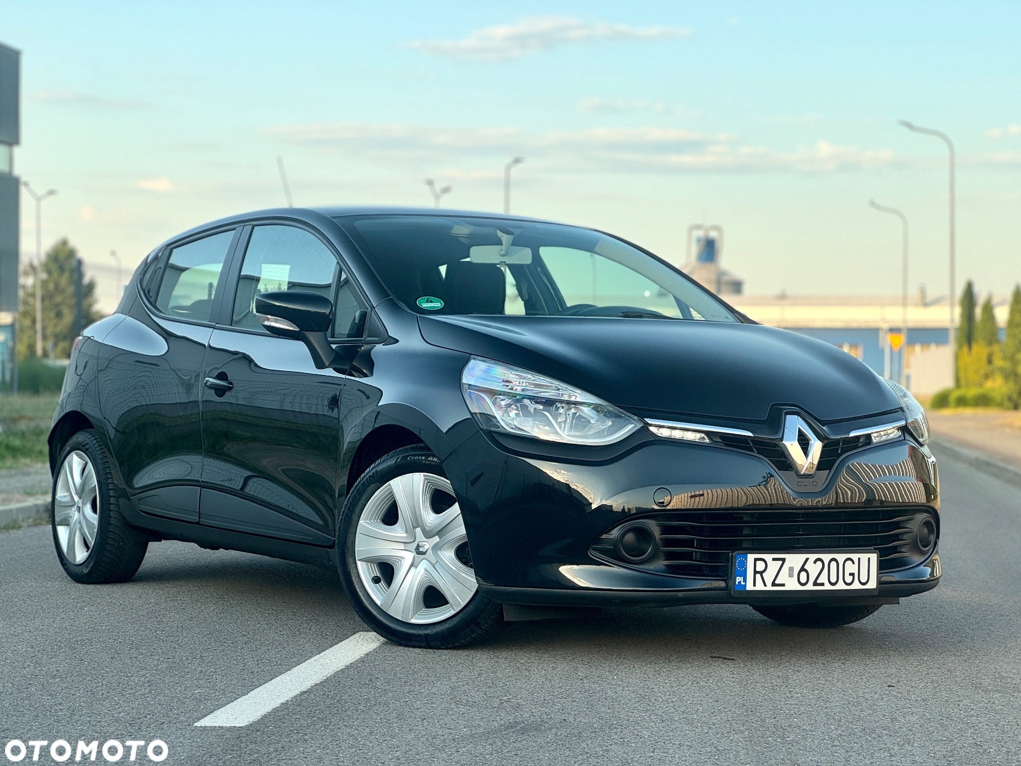 Renault Clio 1.2 16V 75 Life - 11