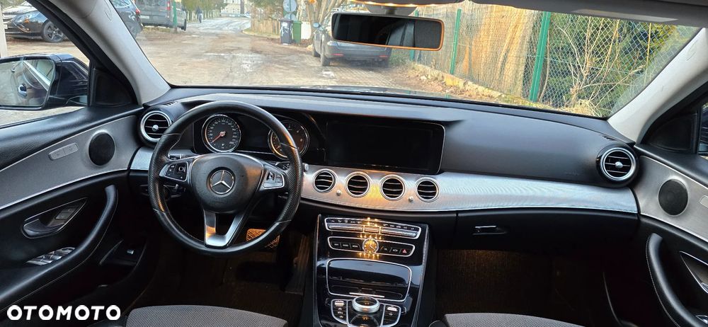 Mercedes-Benz Klasa E 220 d Business Edition 9G-TRONIC - 8