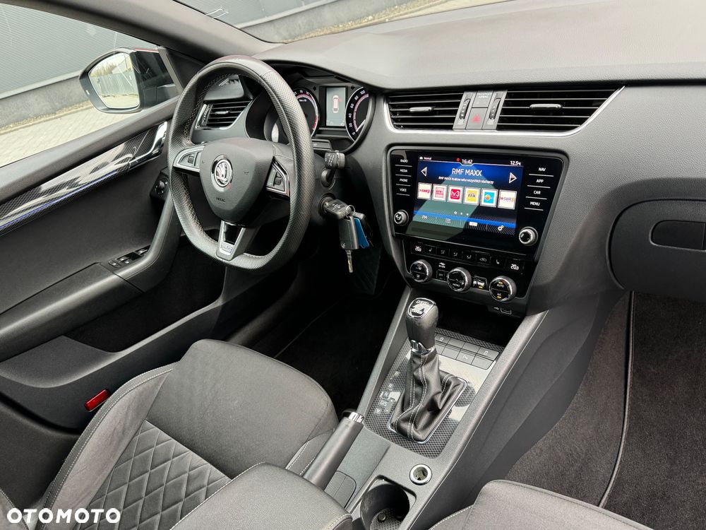 Skoda Octavia 2.0 TDI SCR RS DSG - 8