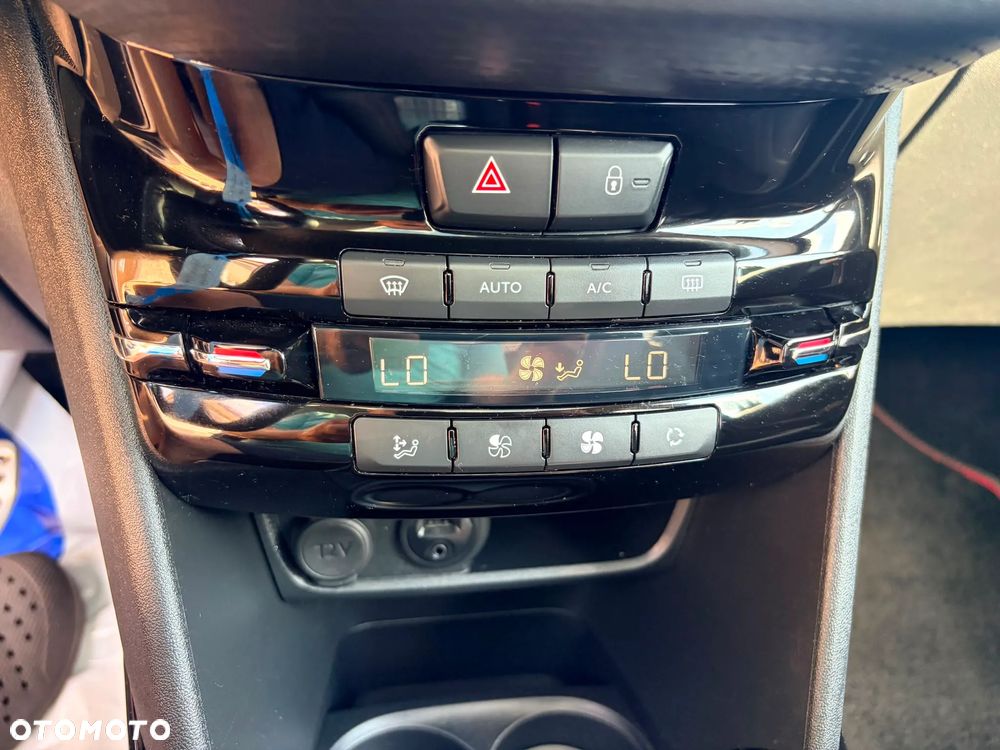 Peugeot 2008 BlueHDi FAP 120 STOP & START GT-Line Edition - 32
