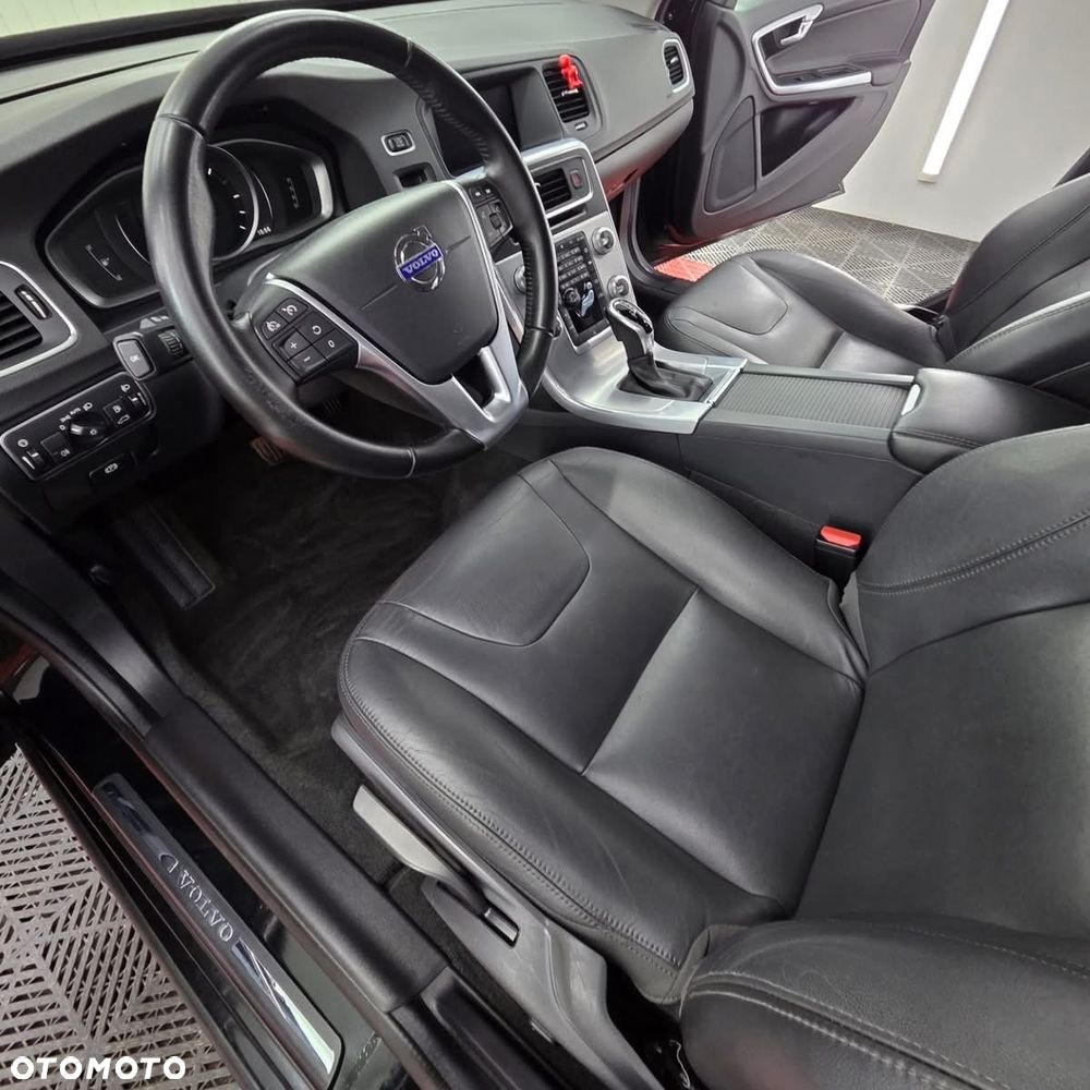 Volvo S60 D2 Drive-E Momentum - 8
