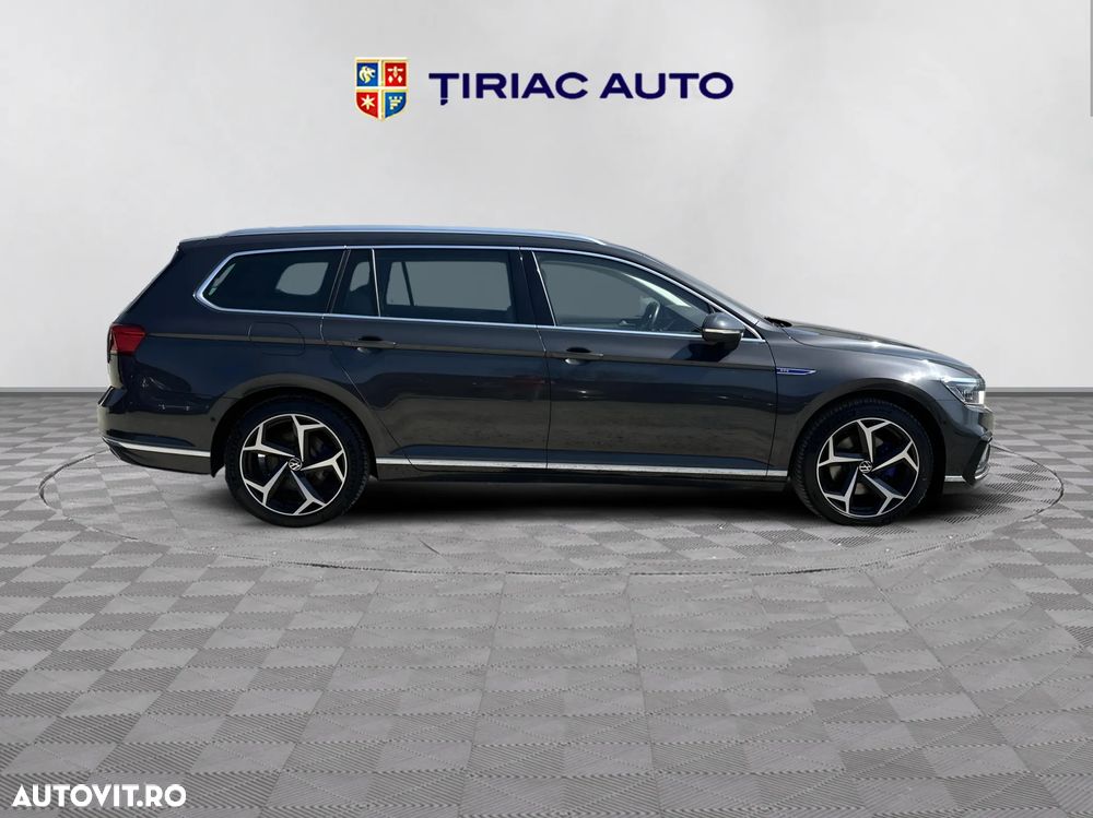 Volkswagen Passat - 6