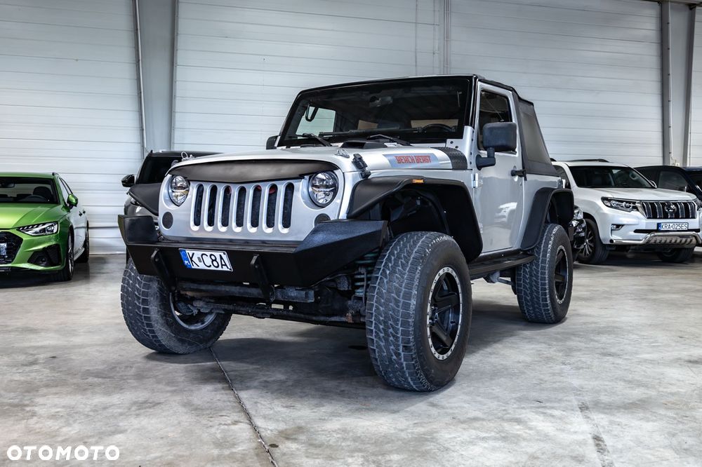 Jeep Wrangler 3.8 Sahara - 1
