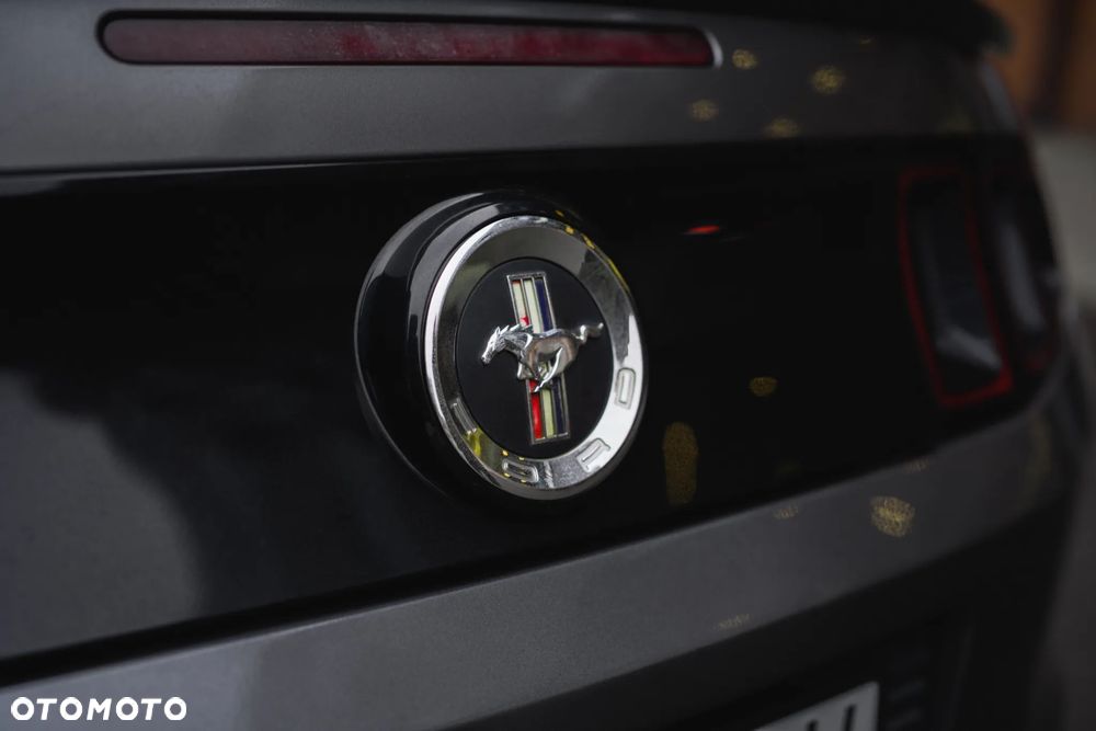 Ford Mustang 3.7 V6 Premium - 19