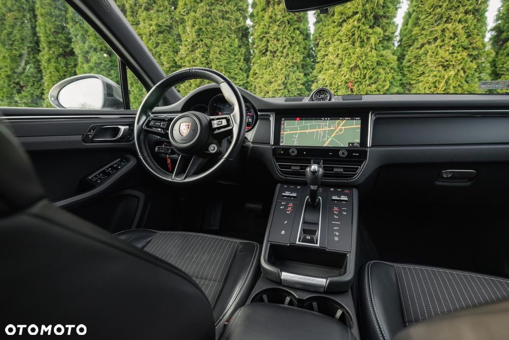 Porsche Macan T - 16