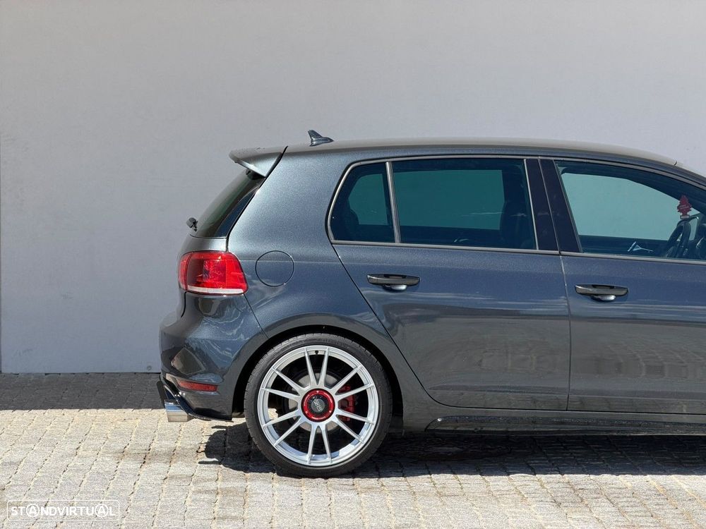 VW Golf 2.0 GTI DSG - 12