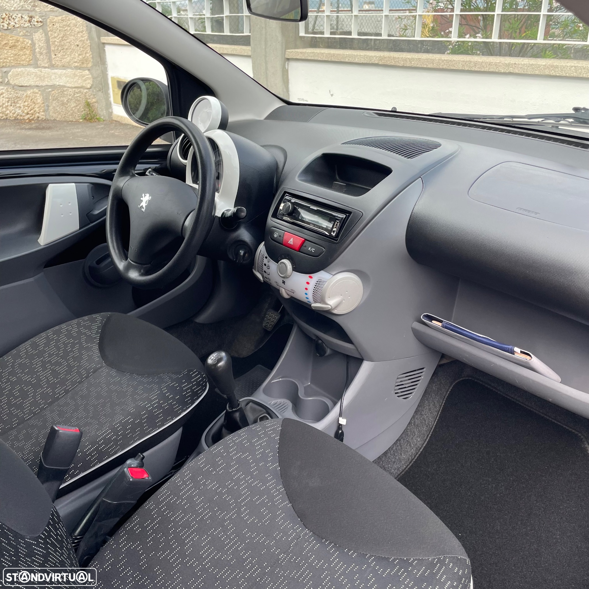 Peugeot 107 1.0 Urban - 15