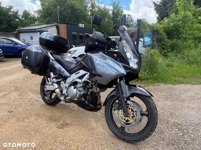 Suzuki V-STROM - 1