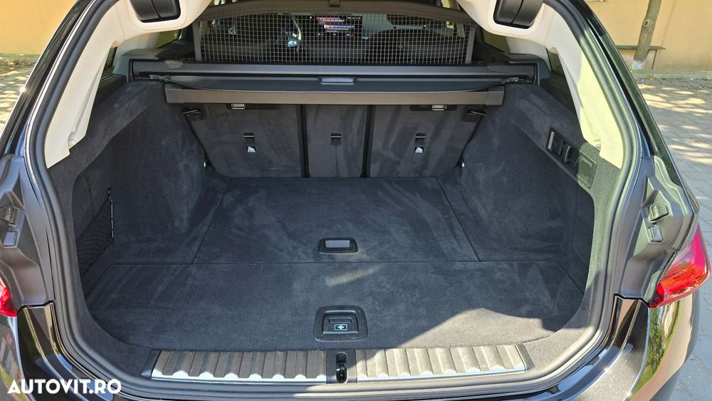 BMW Seria 3 318i Touring Aut. Advantage - 10