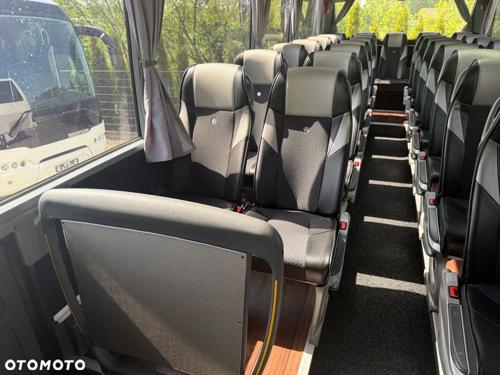 Mercedes-Benz Tourismo RHD M - 18