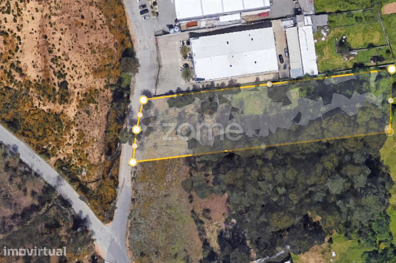 Terreno Industrial com 3920 m2 (29m de frente) - Grande imagem: 2/10