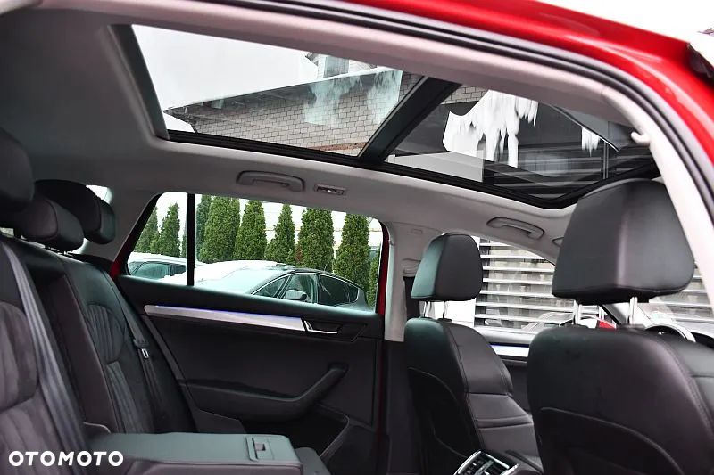 Skoda Superb 2.0 TDI SCR Sportline DSG - 24