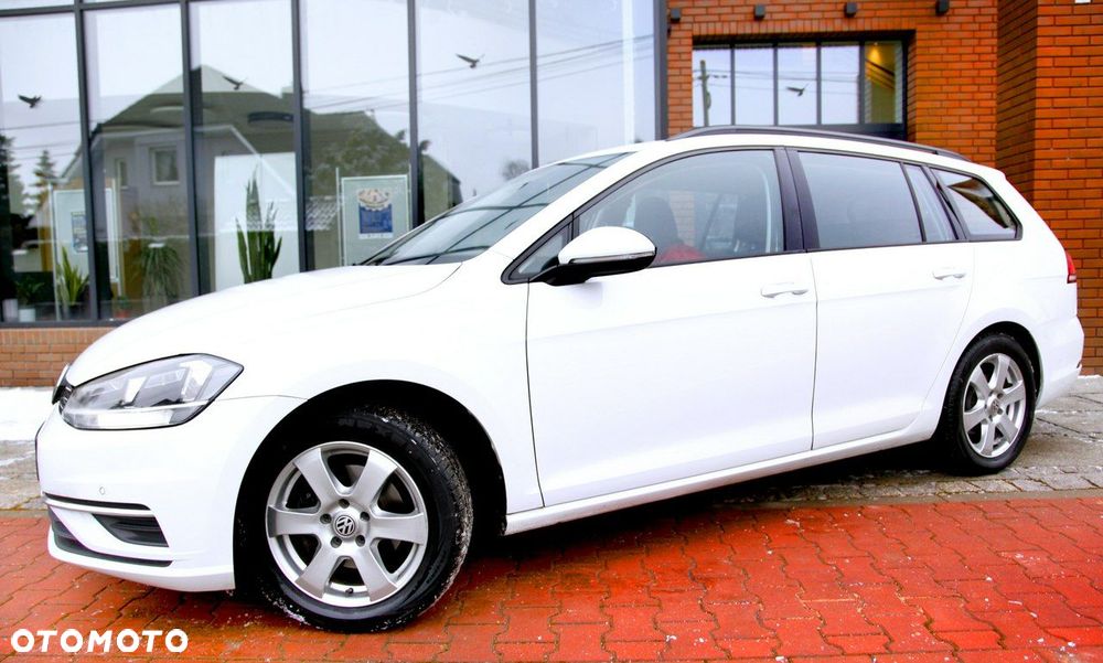 Volkswagen Golf - 32