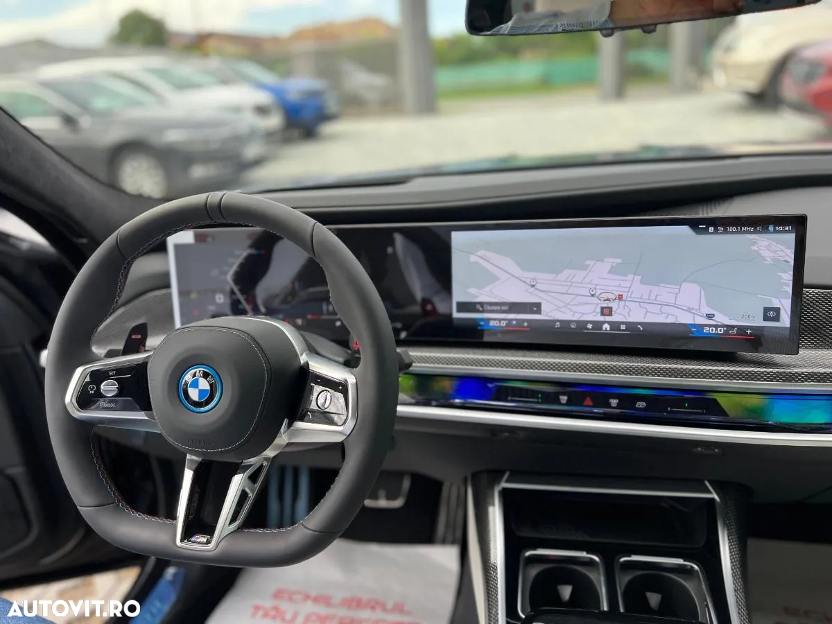 BMW M7 M760e xDrive - 26