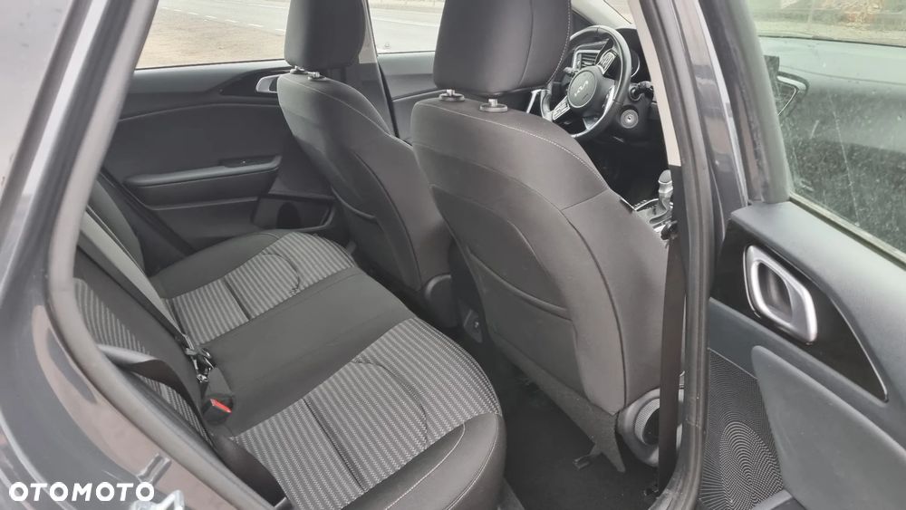 Kia Ceed 1.6 CRDi Eco-Dynamics+ (48V Mild-Hybrid) DCT7 GT Line - 34