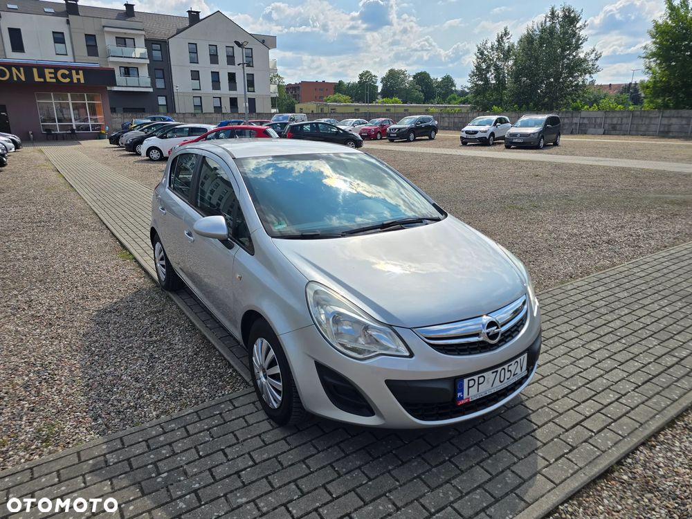Opel Corsa 1.4 16V Edition - 4