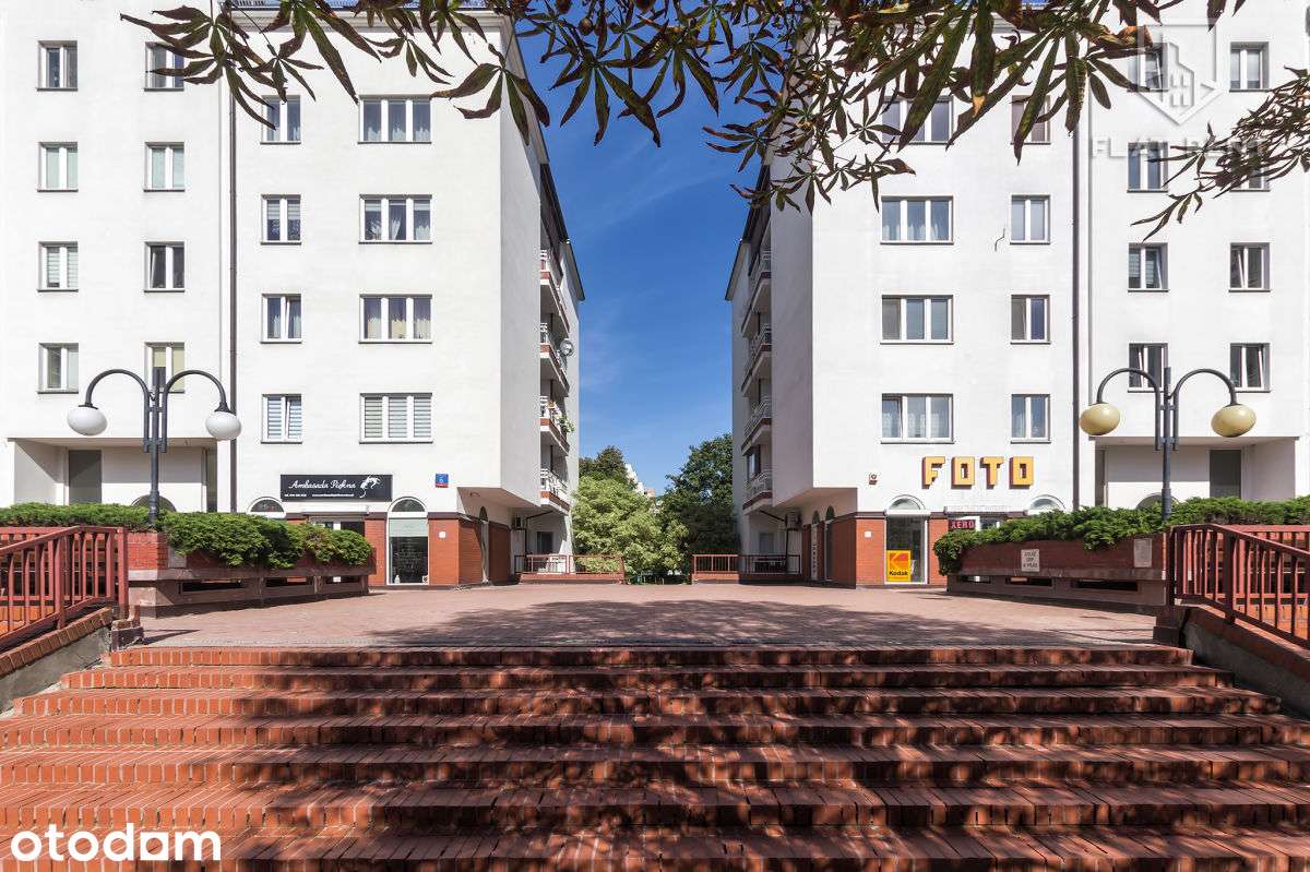 2p. Gocław, 50 m2, przeszklony balkon