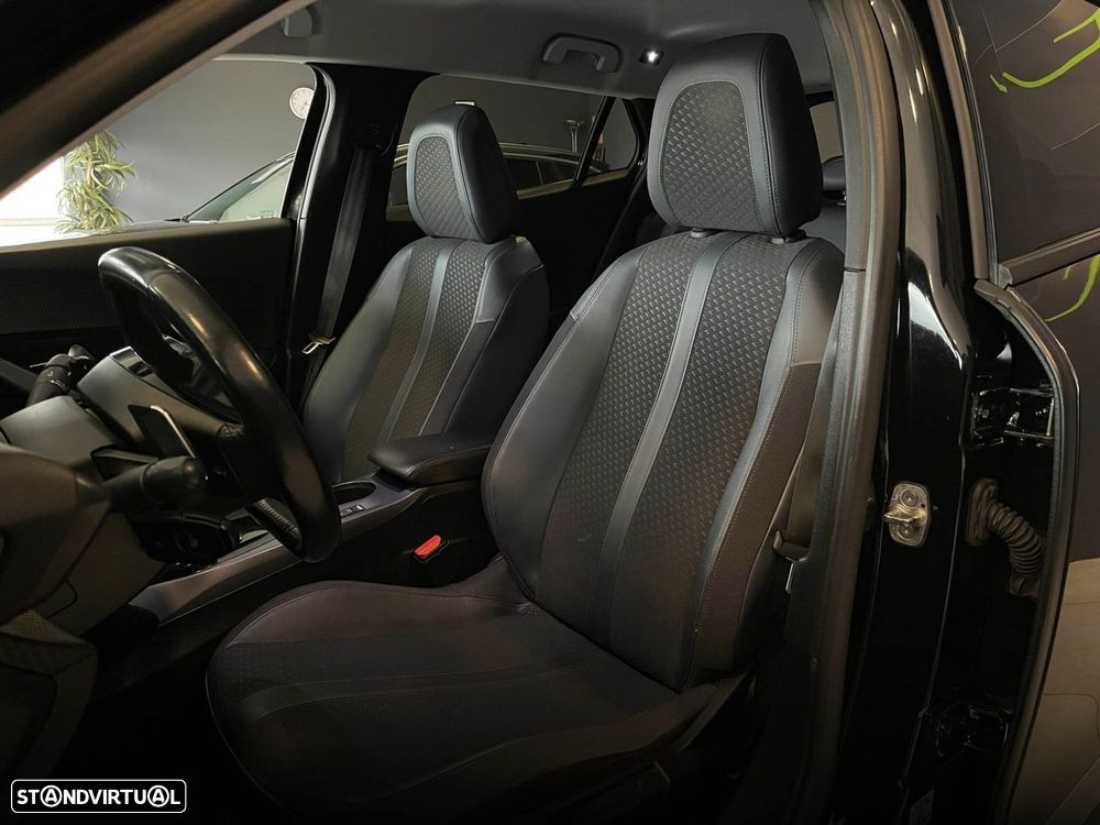 Peugeot 2008 1.2 PureTech Allure Pack EAT8 - 15