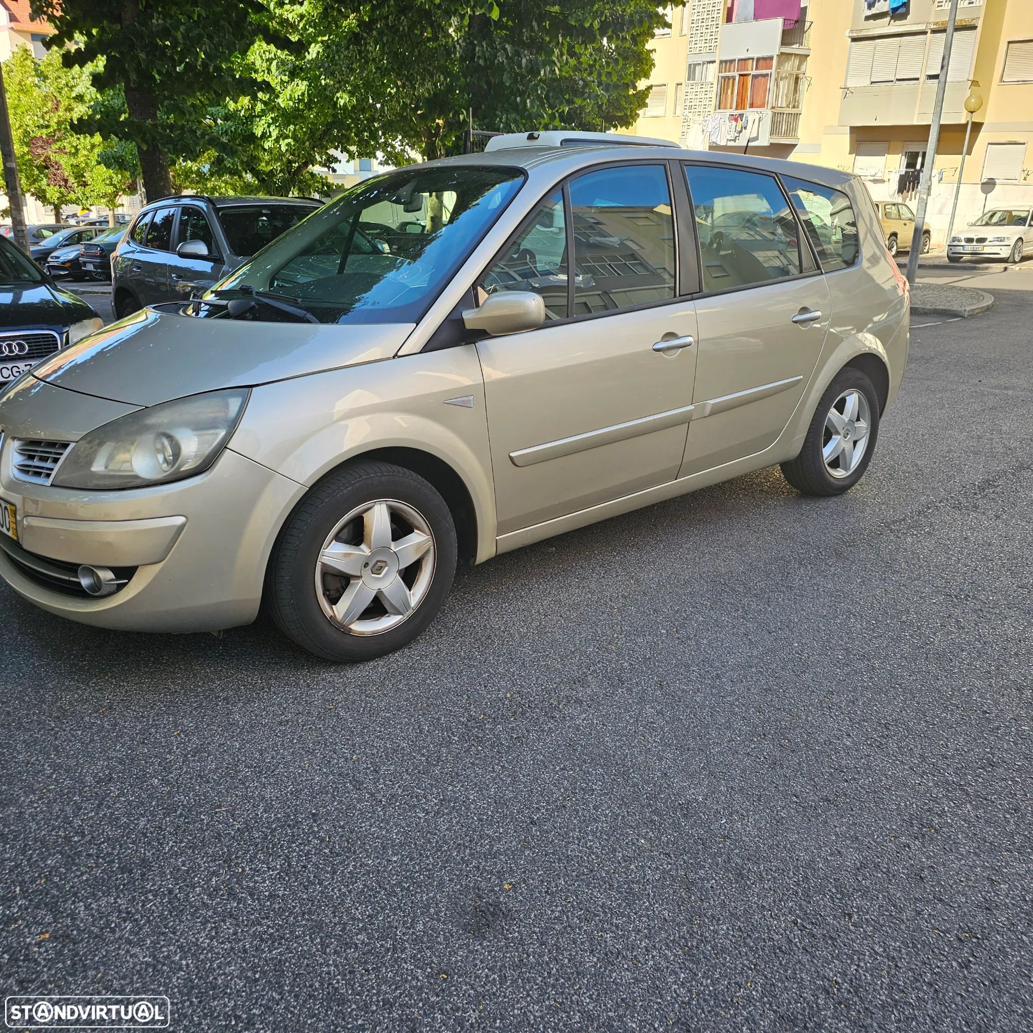 Renault Grand Scénic 1.5 dCi Luxe 7L - 1