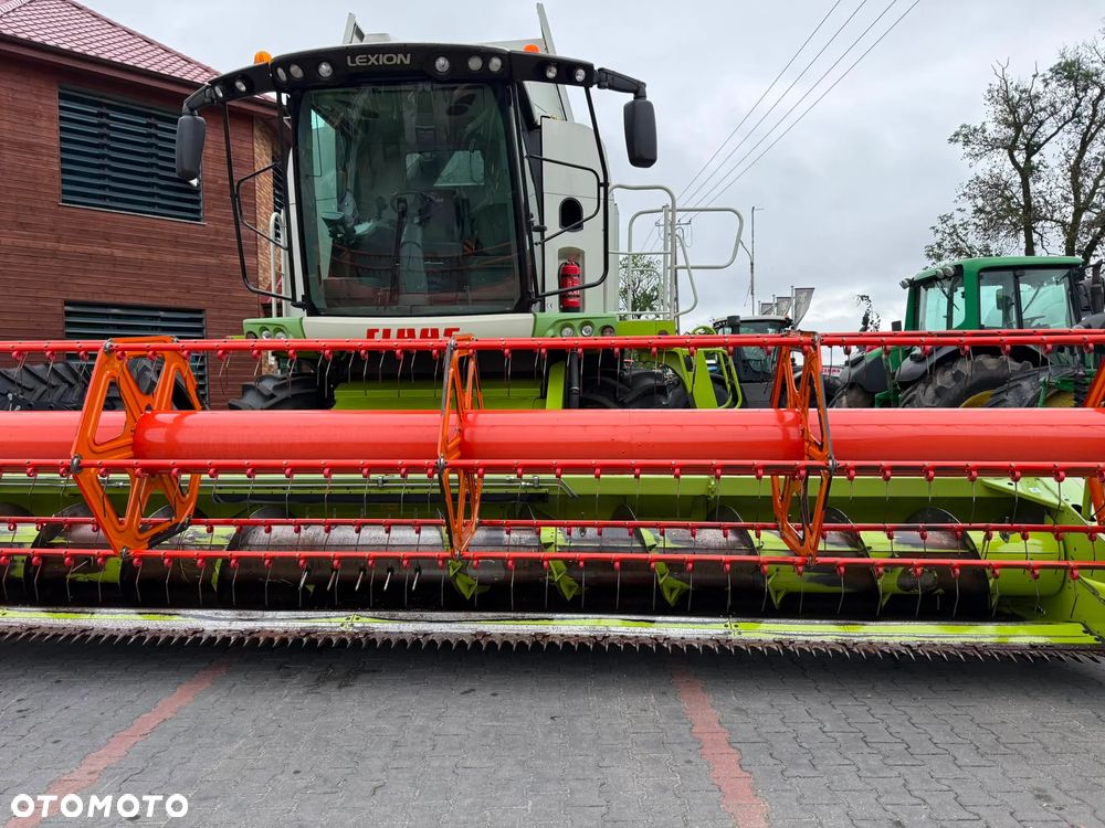 Claas LEXION 670 660  650 JOHN DEERE SERI T 670 - 8