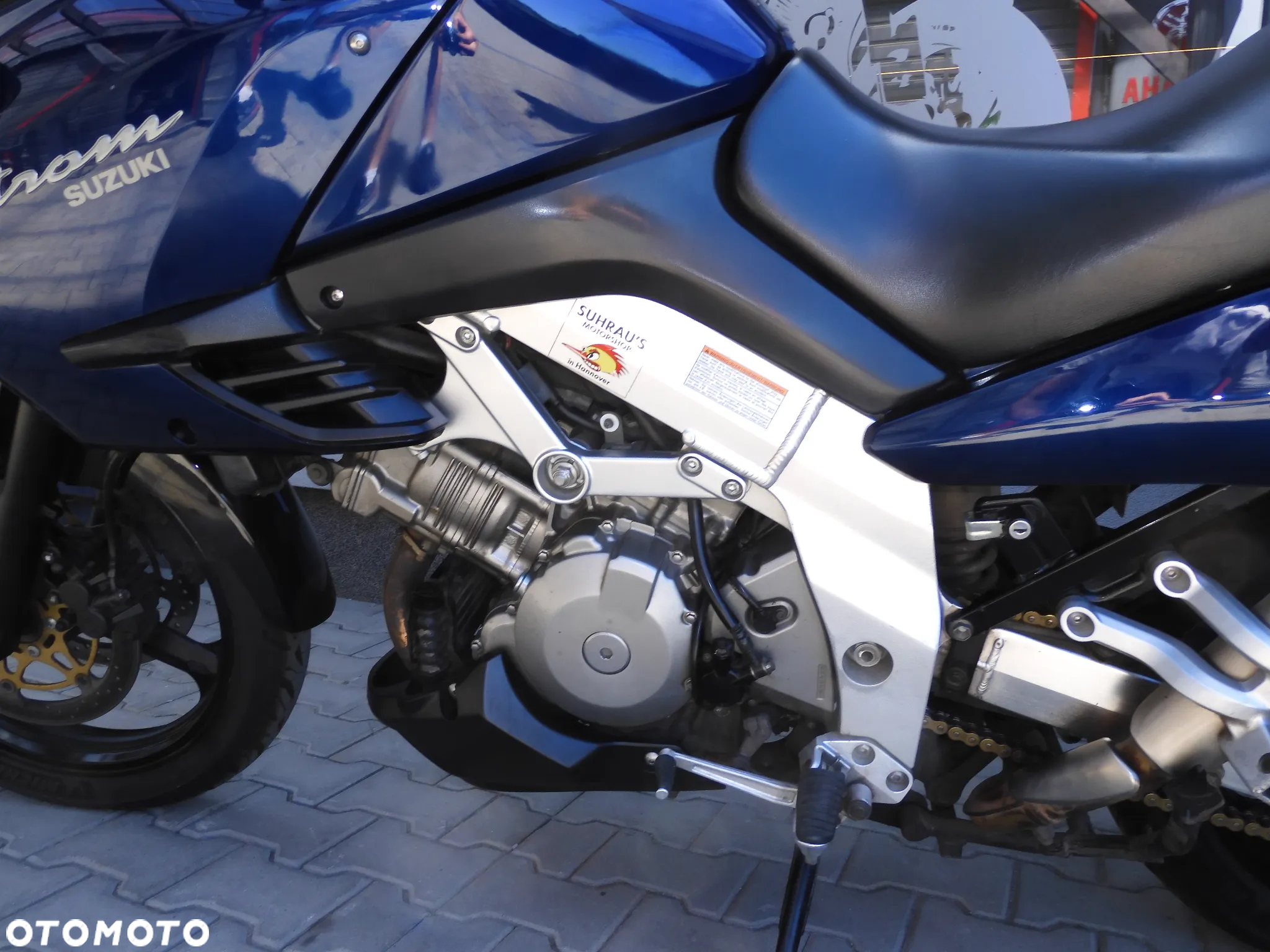 Suzuki DL - 21