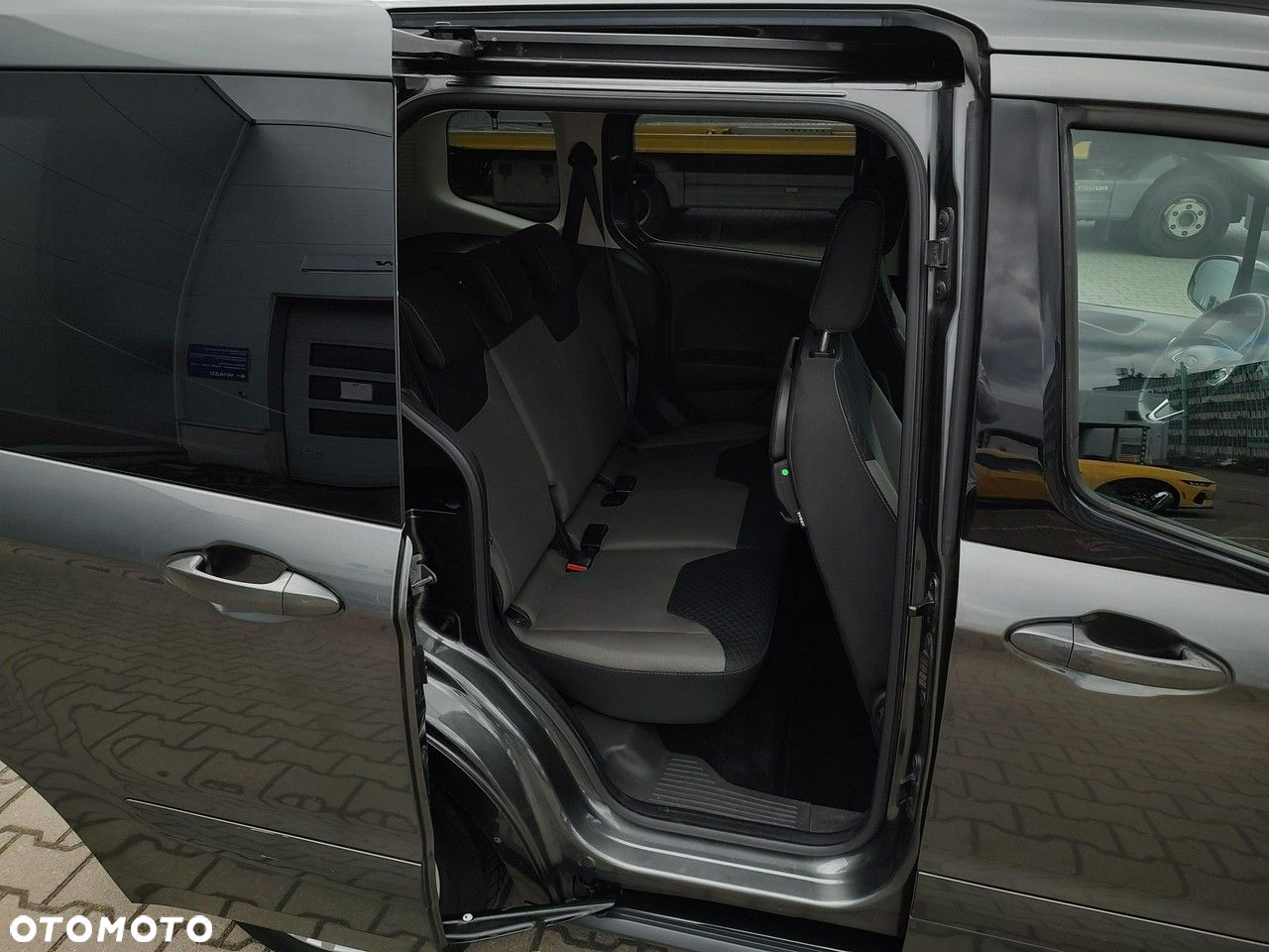 Ford Tourneo Courier - 20