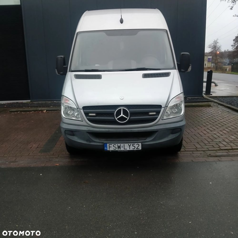 Mercedes-Benz Sprinter - 1