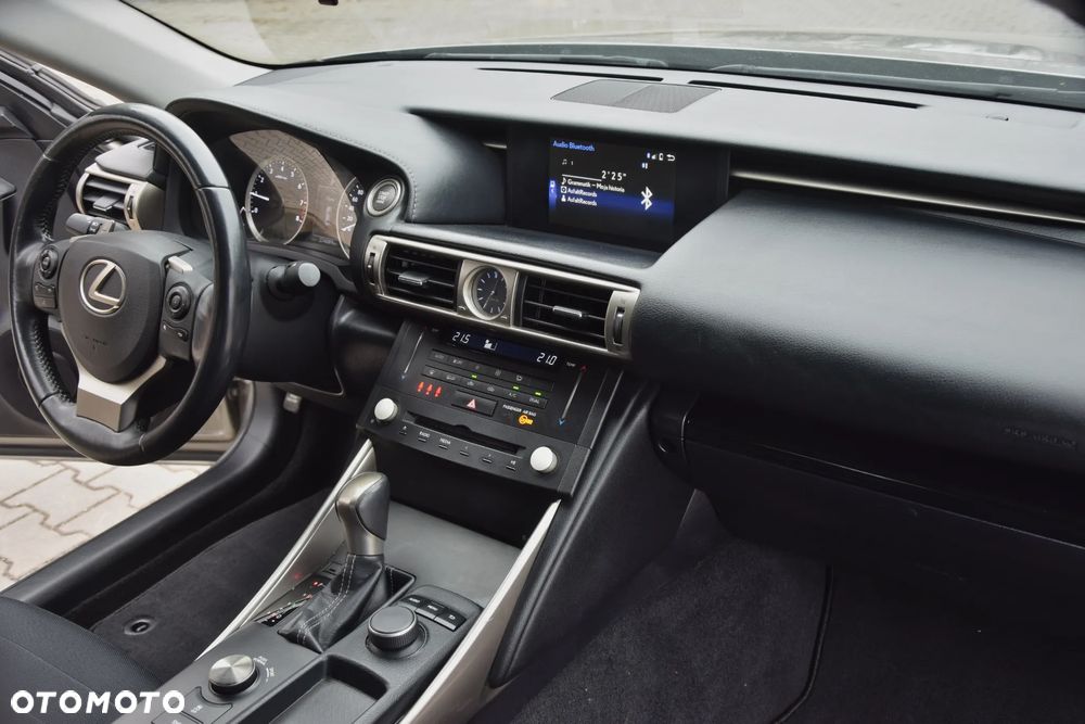 Lexus IS 250 Classic - 11