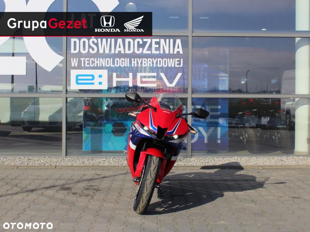 Honda CBR - 4