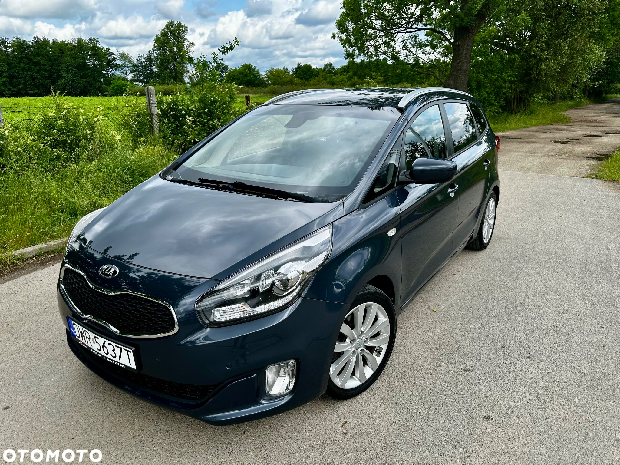 Kia Carens 1.7 CRDi 141 ISG UEFA EURO 2016 - 12