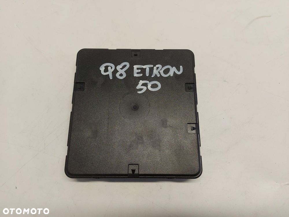 Audi Q8 E-TRON SUV 4KE sterownik moduł komfortu online 8w1907064bp - 1