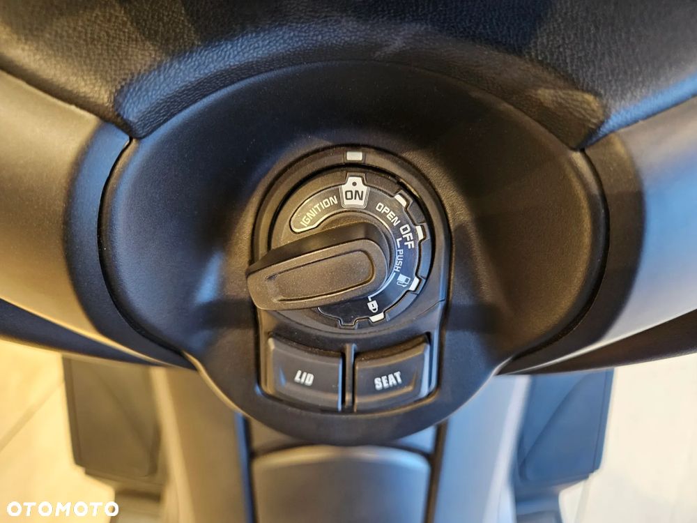 Yamaha X-max - 13