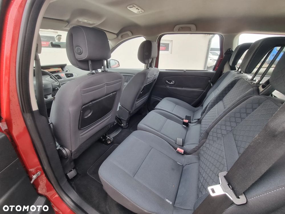Renault Grand Scenic - 9