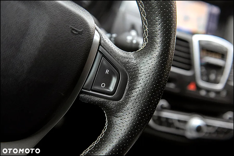 Renault Laguna dCi 150 FAP Start-Stop GT - 18