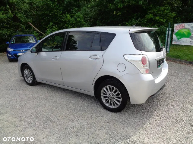 Toyota Verso 1.8 Prestige 7os EU6 - 3