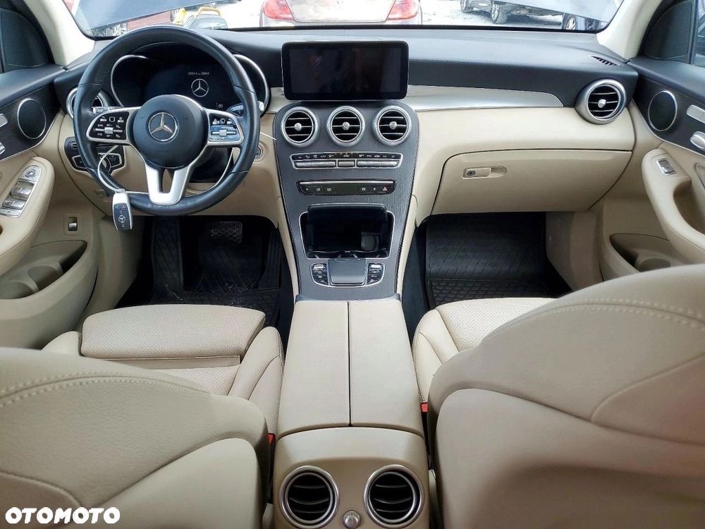 Mercedes-Benz GLC 300 4Matic 9G-TRONIC - 8