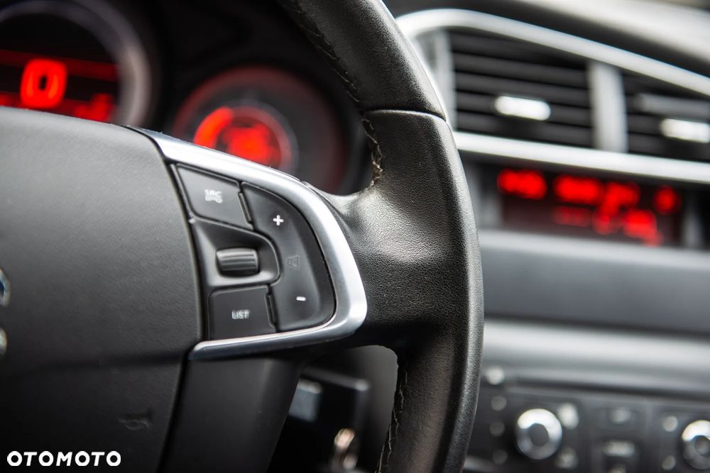 Citroën C4 VTi 95 Selection - 33