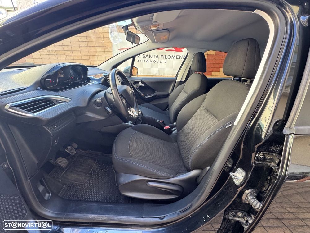 Peugeot 208 1.6 BlueHDi Style - 9