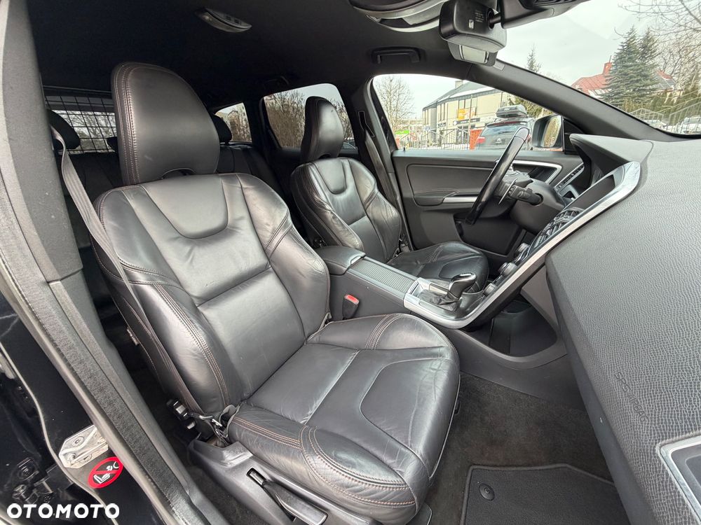 Volvo XC 60 D5 AWD Summum - 17