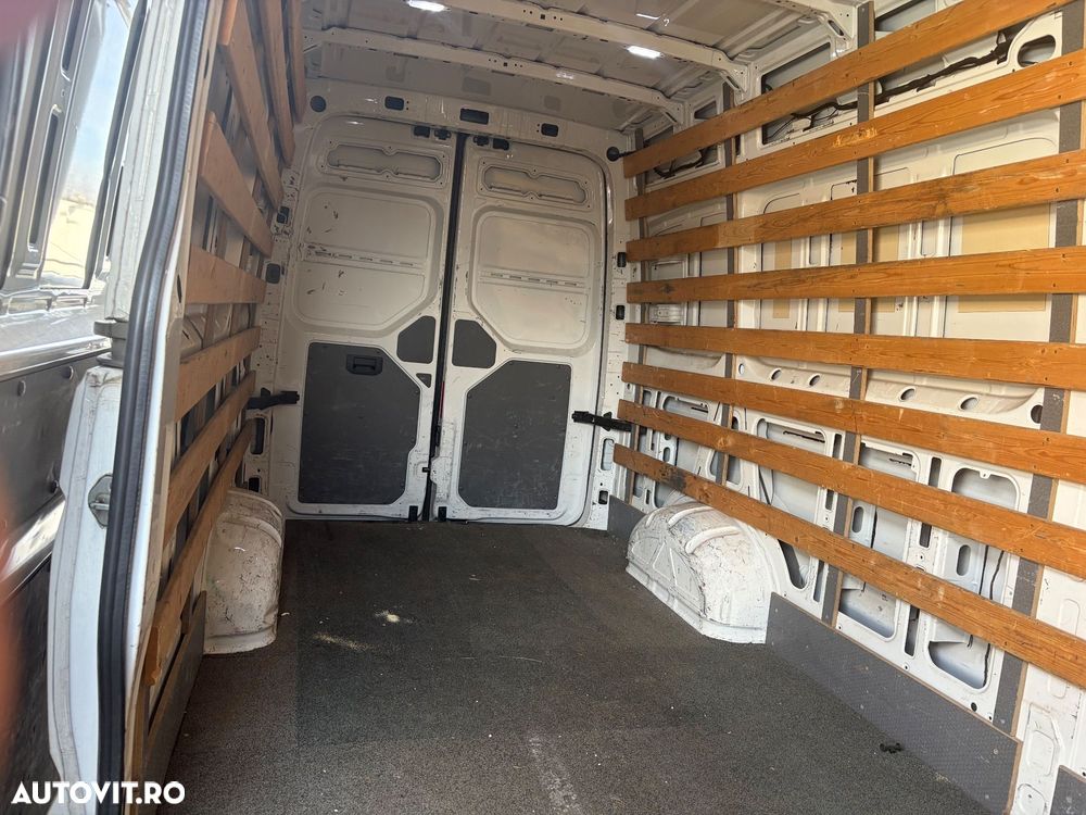 Volkswagen CRAFTER L4H4 - 9