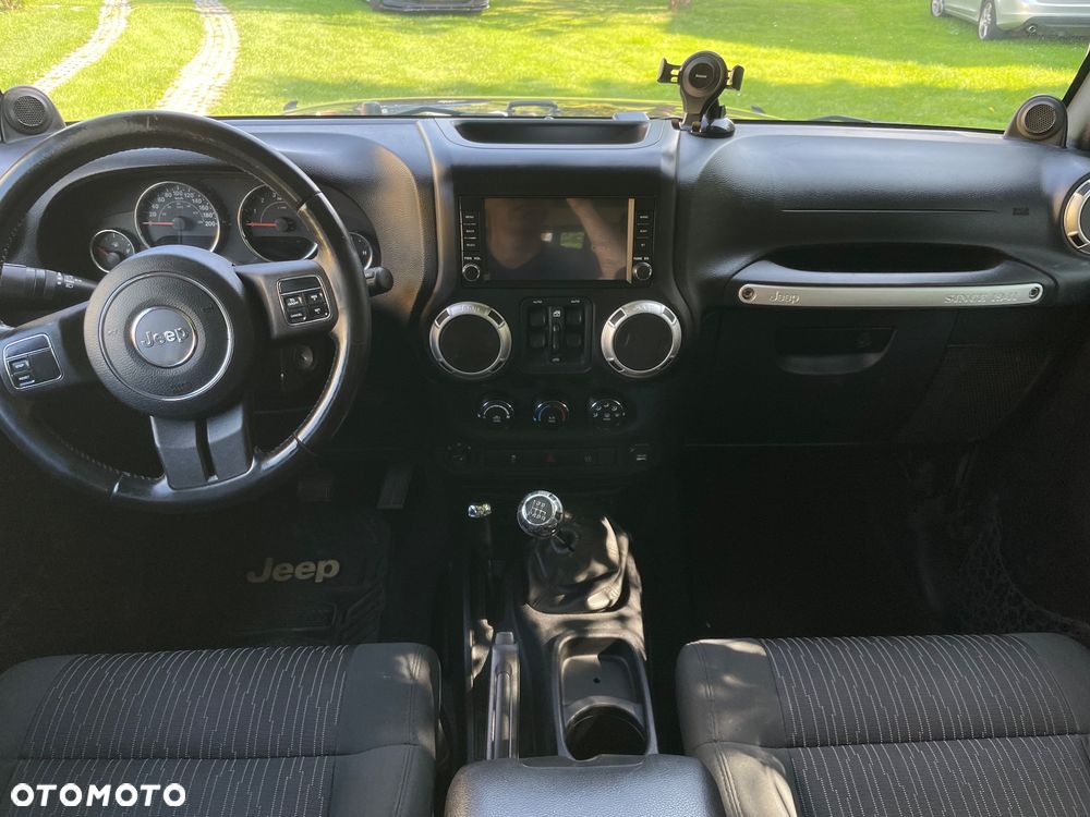Jeep Wrangler Unlimited 3.8 Sahara - 8