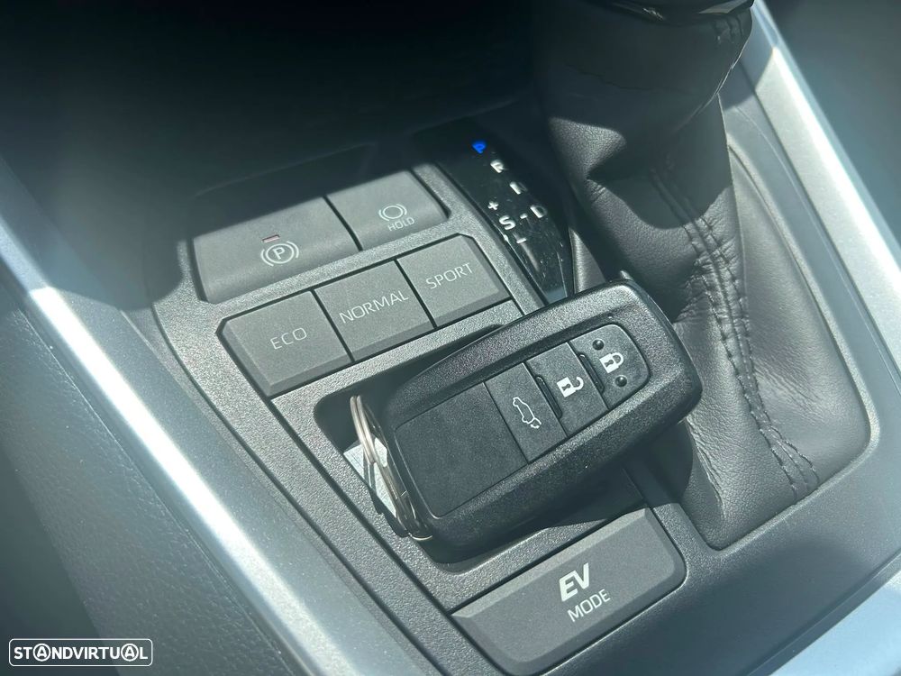 Toyota RAV4 2.5 HDF Comfort - 19