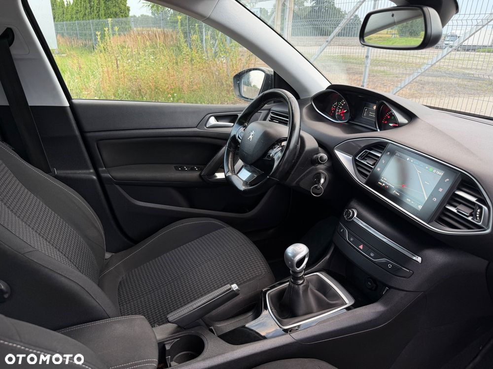 Peugeot 308 BlueHDi 120 Stop & Start Active - 19