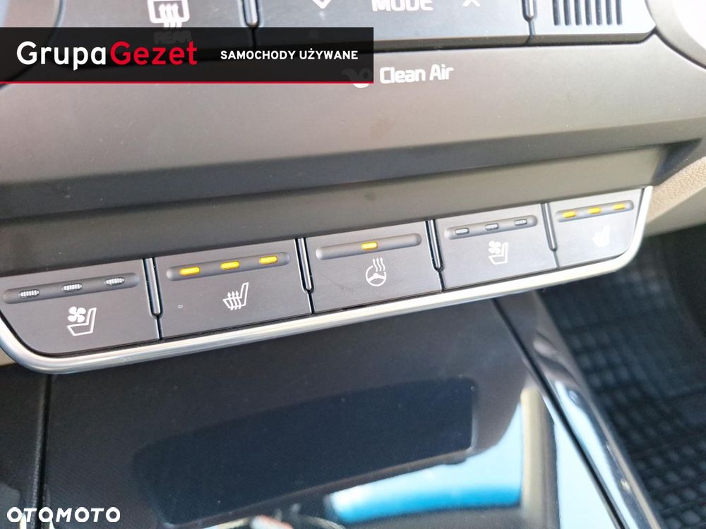 Kia Sorento - 32