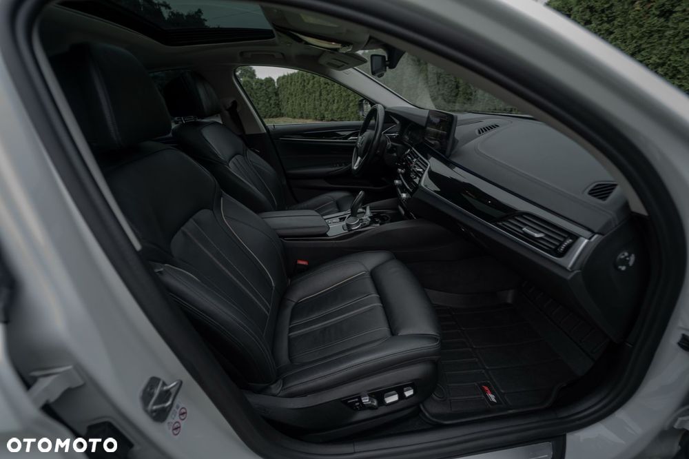 BMW Seria 5 520d xDrive Sport Line - 23