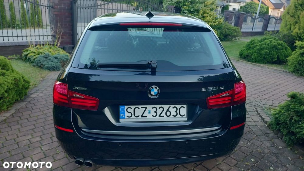 BMW Seria 5 520d xDrive Touring Modern Line - 10