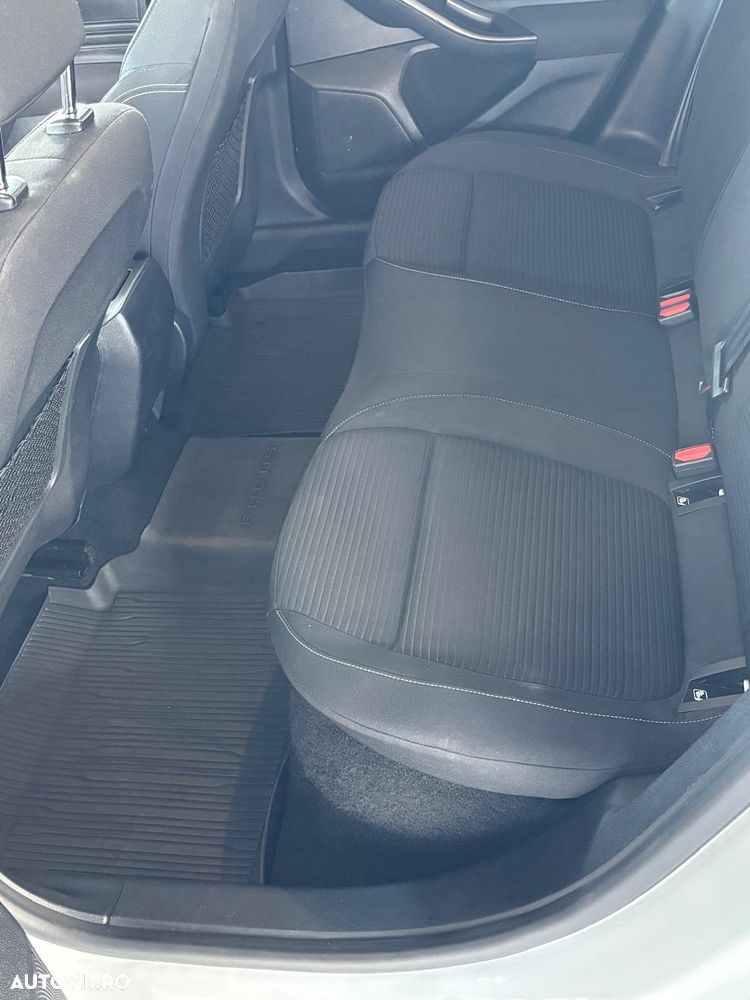Ford Focus 1.0 EcoBoost MHEV Titanium - 21